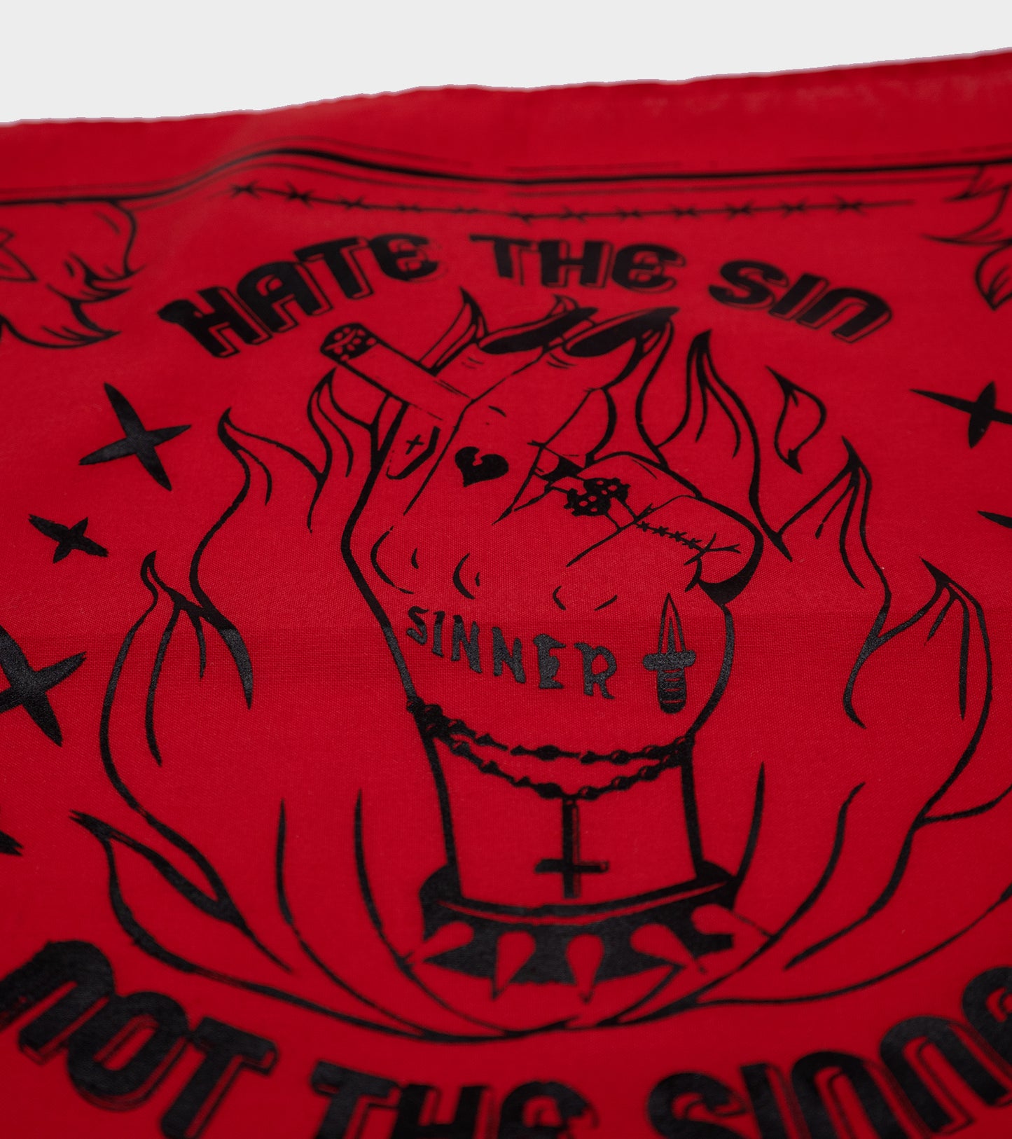 The Hue Hankie XL -Sinner Red (B Grade*)